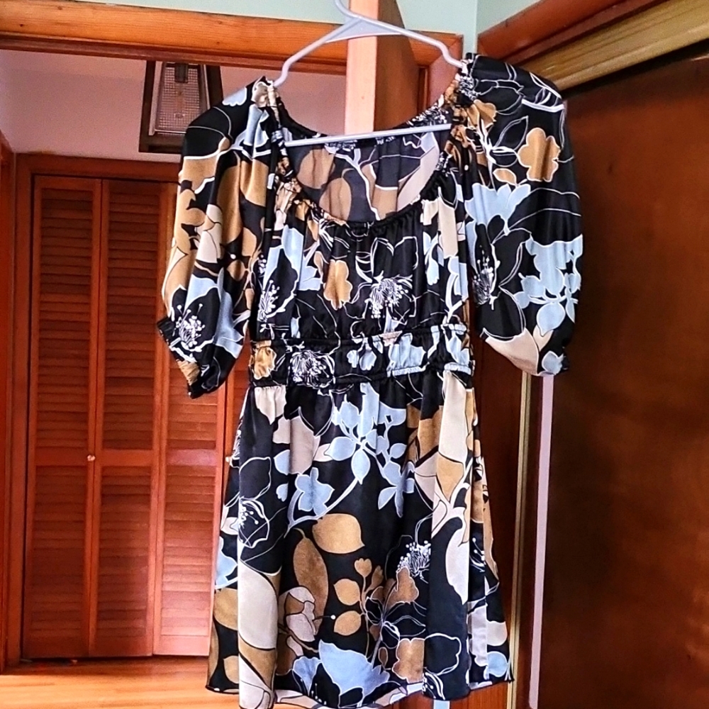 Puff sleeve blouse